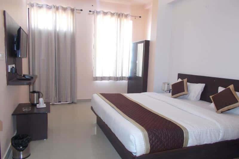 Makrana Raj Hotel Sikar Esterno foto